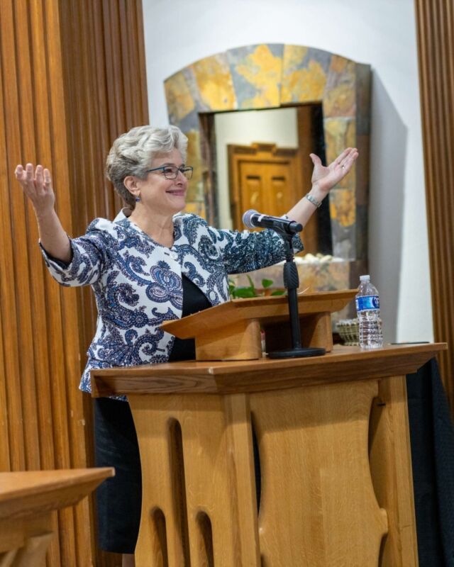 This week's community chapel service featured Rev. Linda Browne (MDiv ‘02), a member of Wake Div's inaugural class. 

To hear her sermon, youtu.be/5tKUtDRA10Q

Link In Bio